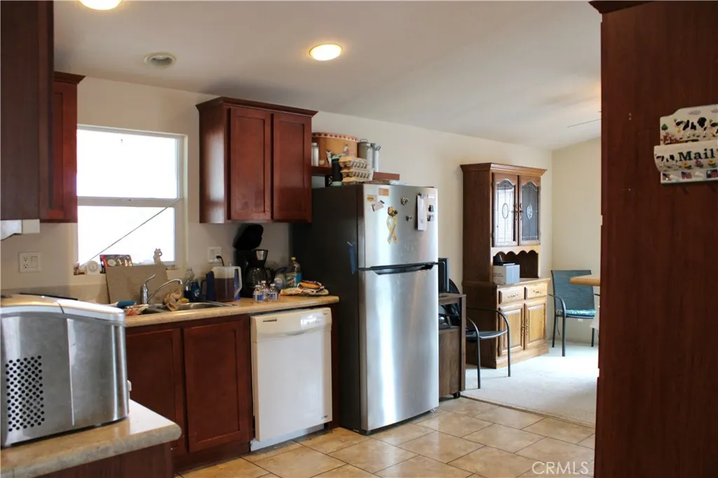 Additional image 9 of 100 S Westwood Street Unit 20, Porterville, CA 93257