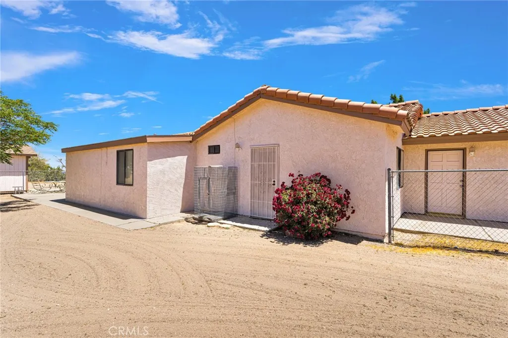 Additional image 45 of 9872 Aster Rd, Oak Hills, CA 92344