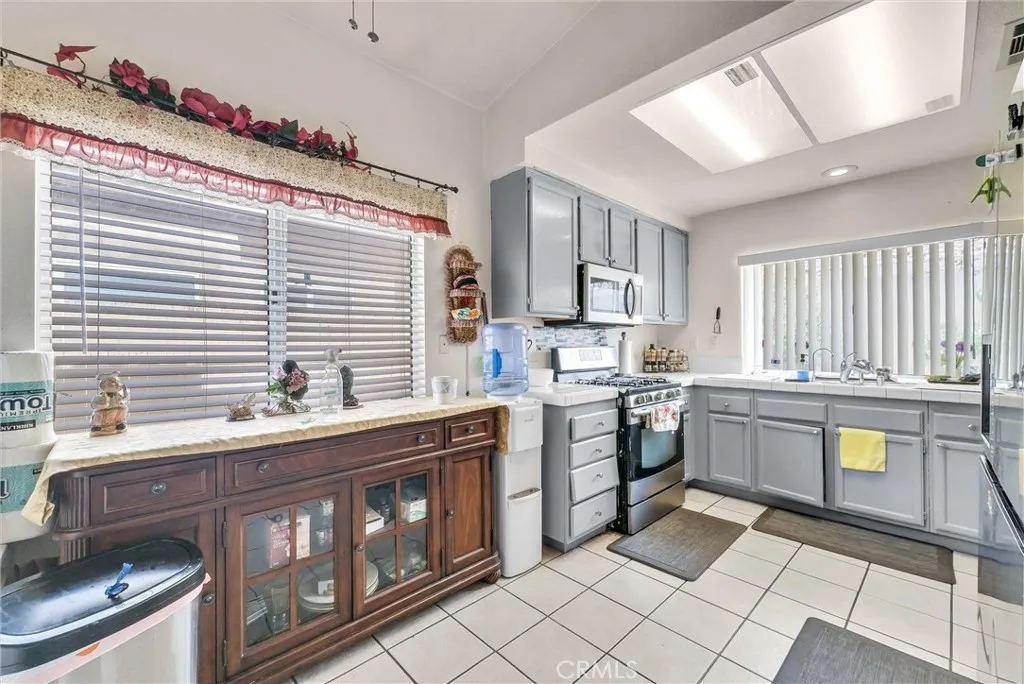 Additional image 9 of 565 Berkshire Ln, San Jacinto, CA 92583