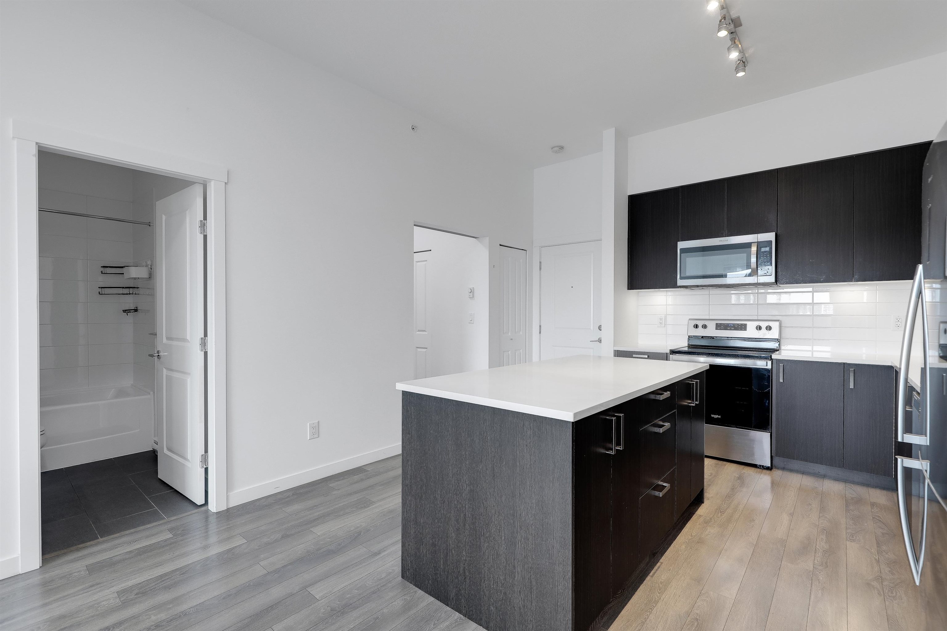 Additional image 6 of 408-13628 81a Avenue, Surrey, BC, V3W 3E2