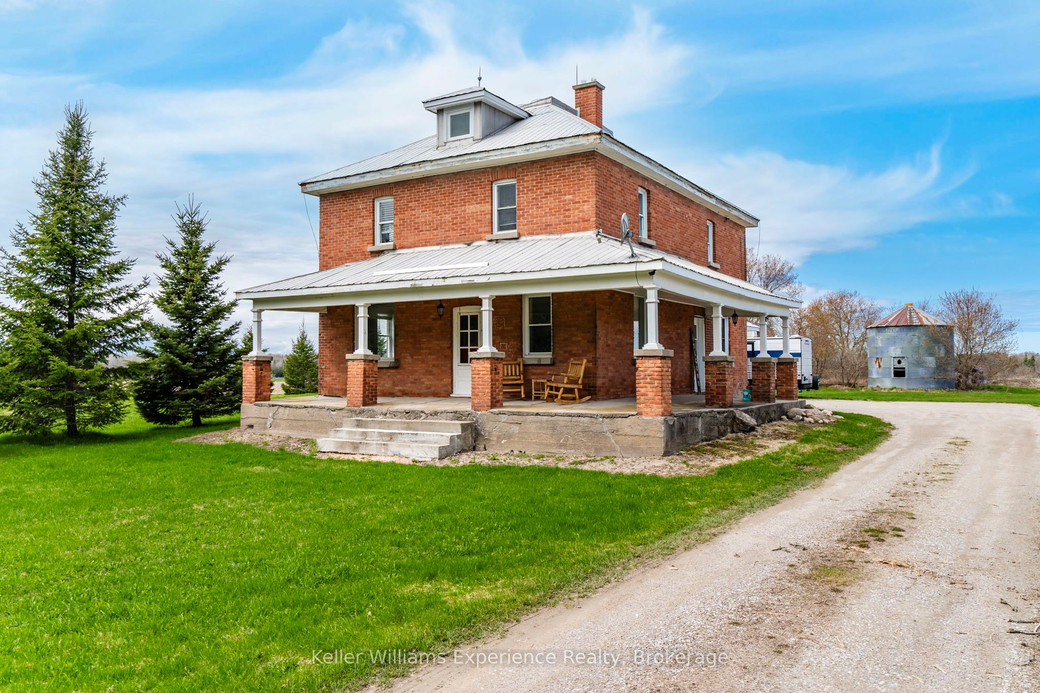 Additional image 3 of 2936 Flos 6 Road W, Springwater, ON, L0L 1P0