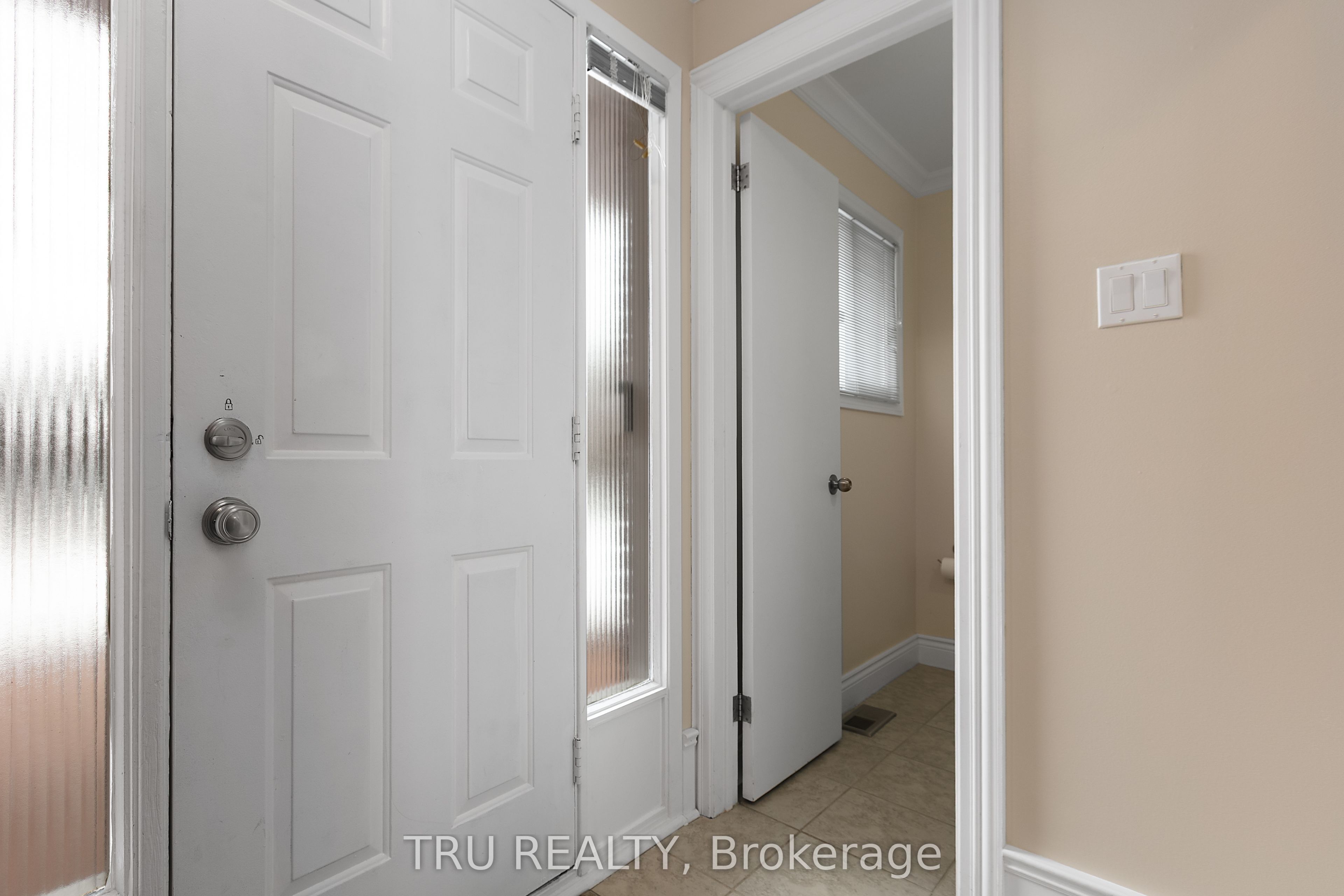 Additional image 4 of 1078 St Emmanuel Terrace, Ottawa, ON, K1C 2J7