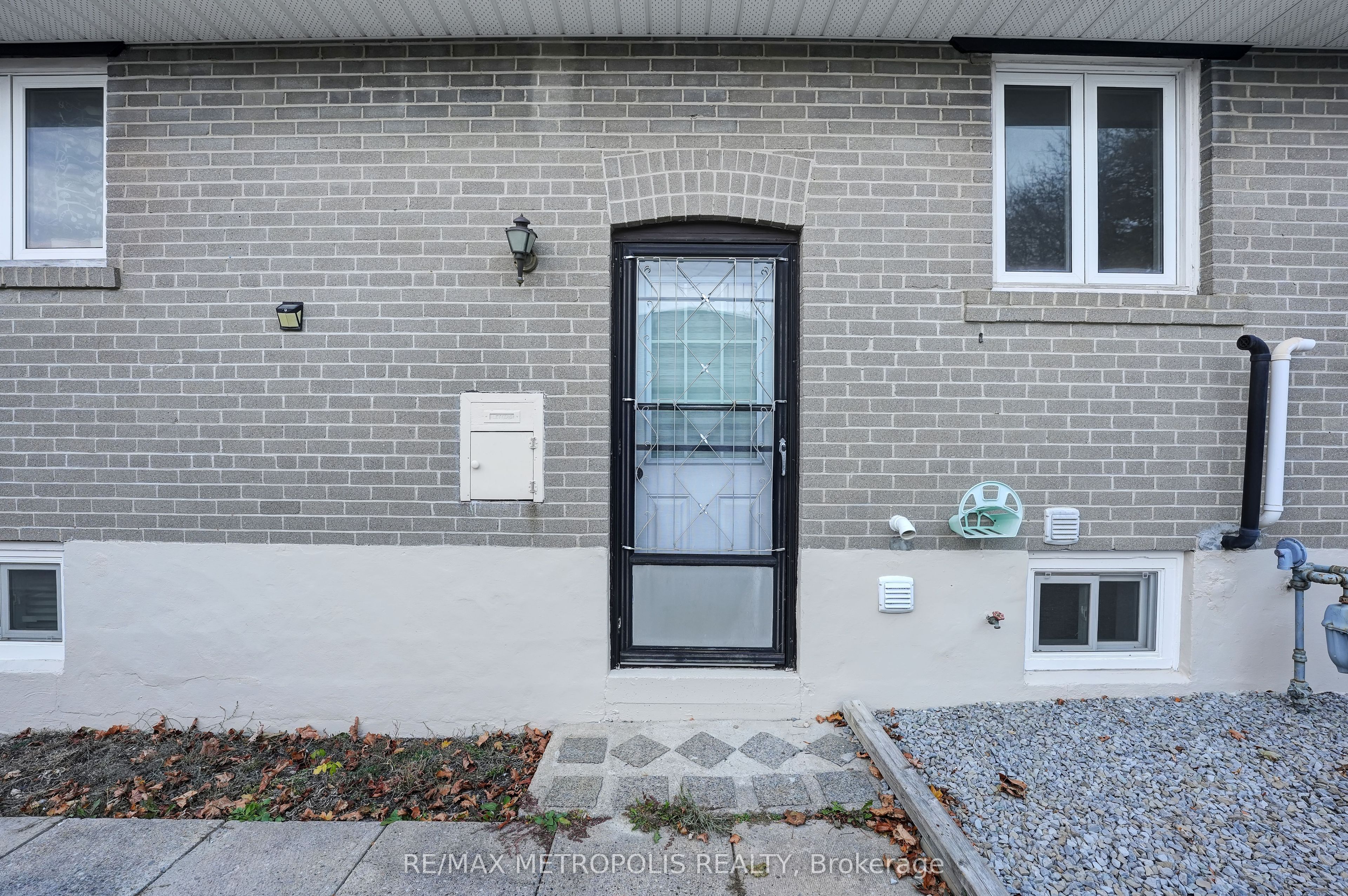 Additional image 2 of Basement-268 Penn Avenue, Newmarket, ON, L3Y 2S6