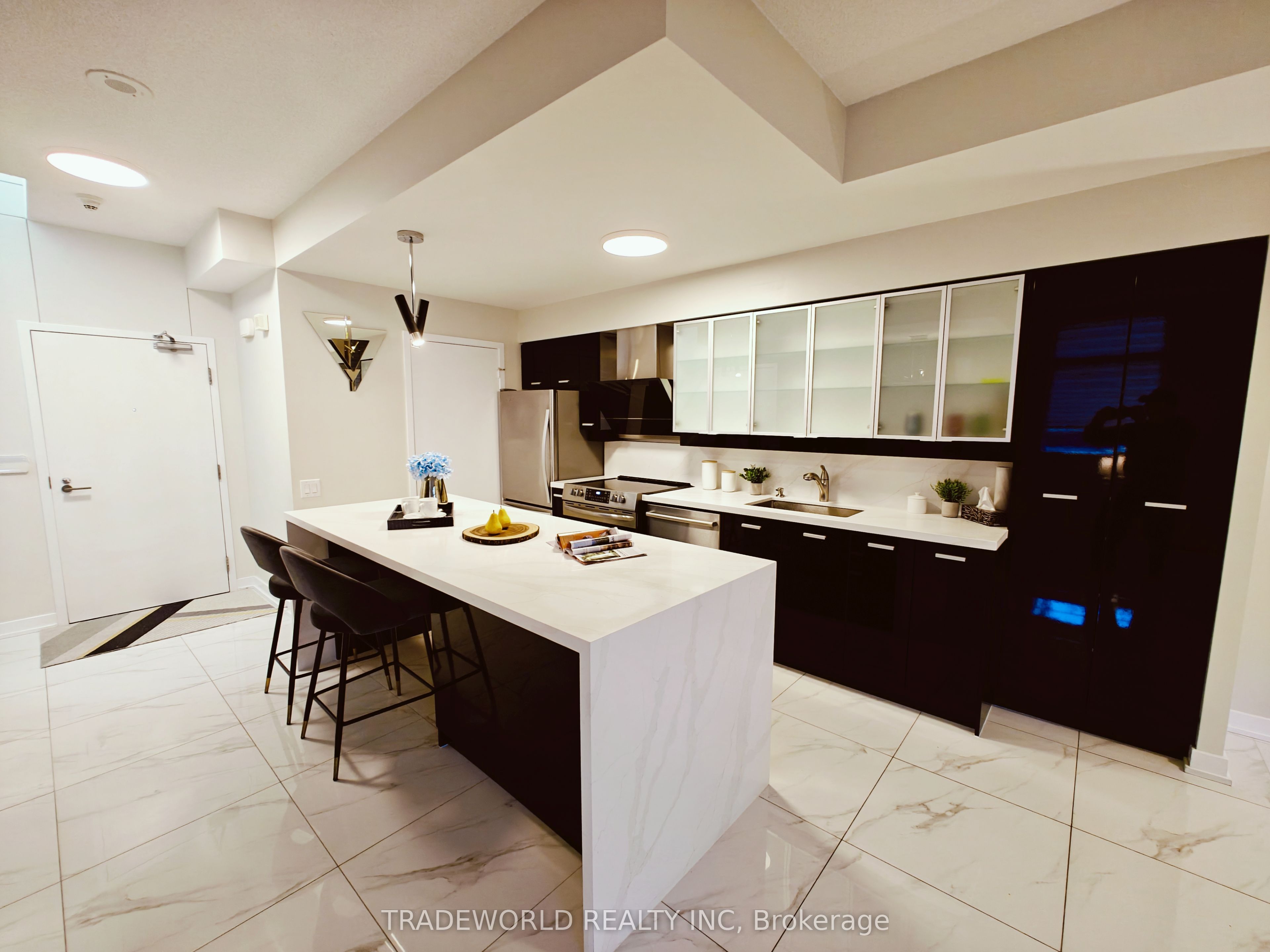Additional image 3 of Th10-19 Singer Court, Toronto, ON, M2K 0B2