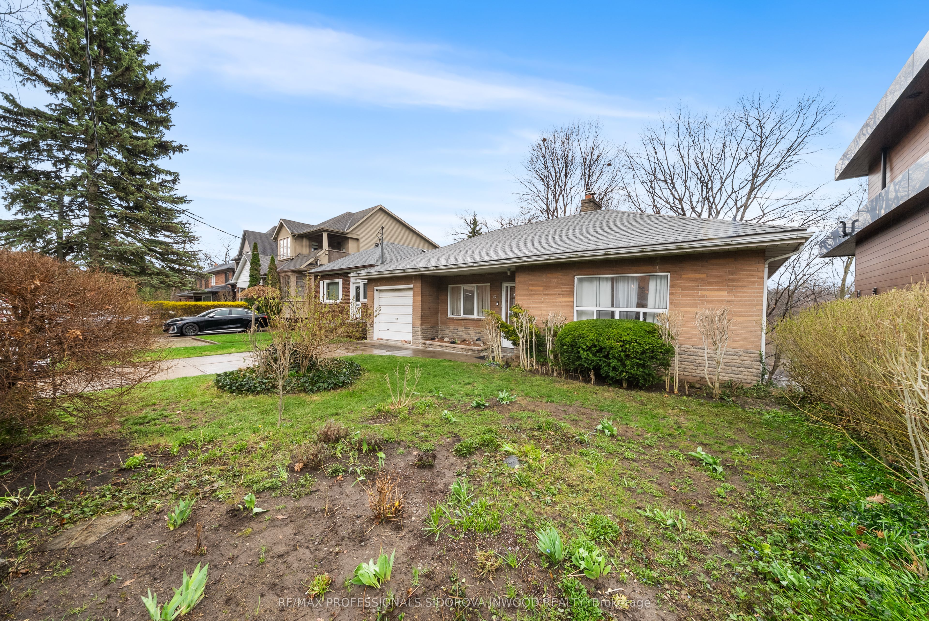 Additional image 2 of 30 Rambert Crescent, Toronto, ON, M6S 1E6