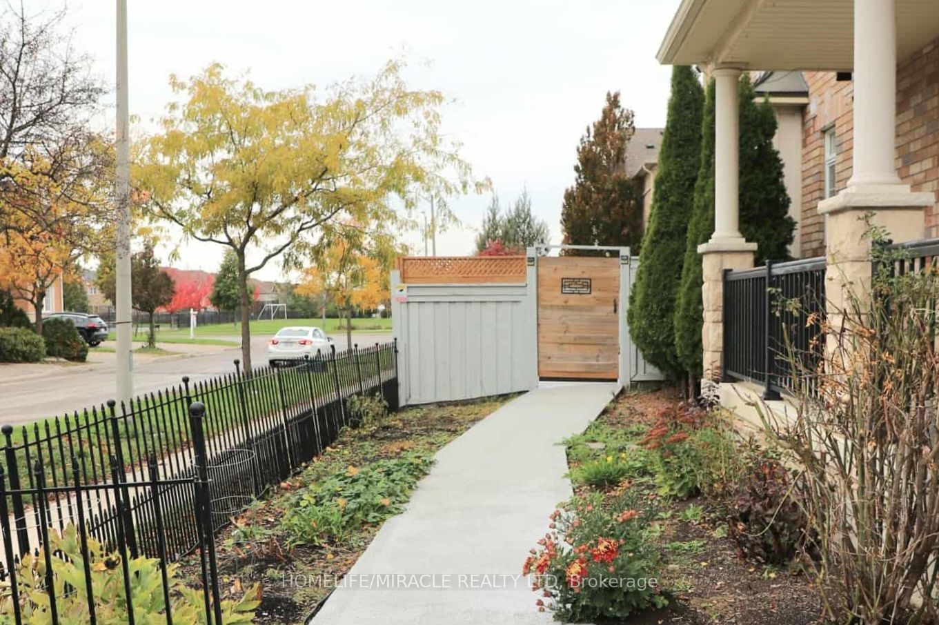 Additional image 4 of 243 Venice Gate Drive, Vaughan, ON, L4H 0G1