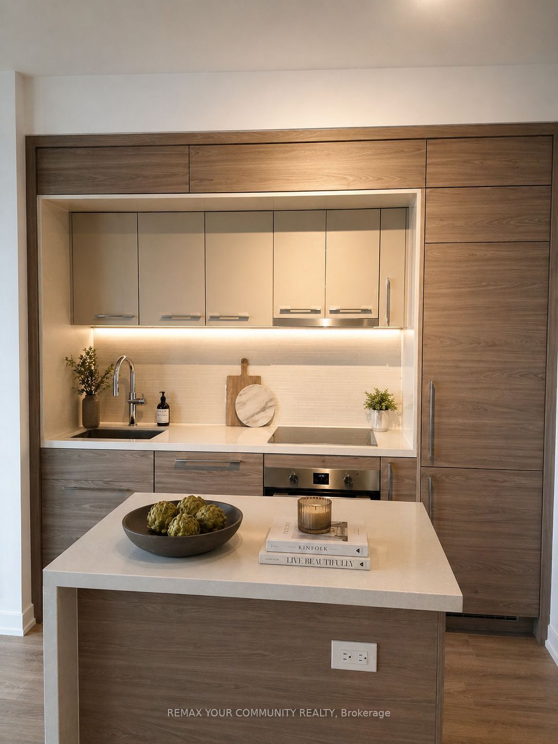 Additional image 3 of 1606-29 Green Trail Court, Toronto, ON, M2K 0J9