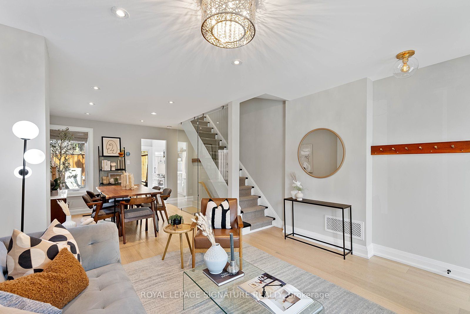 Additional image 5 of 100 Sussex Avenue, Toronto, ON, M5S 1K3