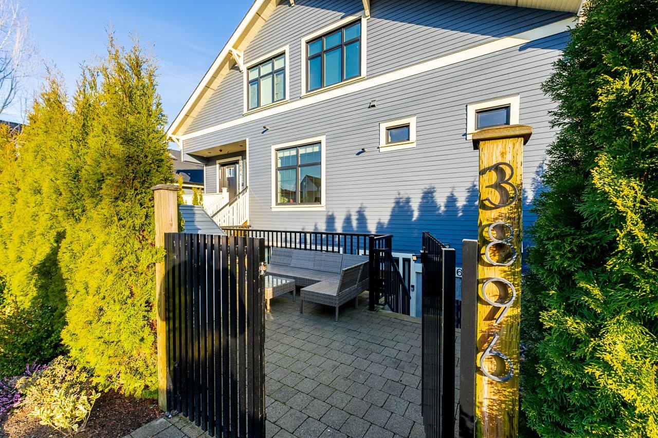 3896 Welwyn Street, Vancouver, BC, V5N 3Y9