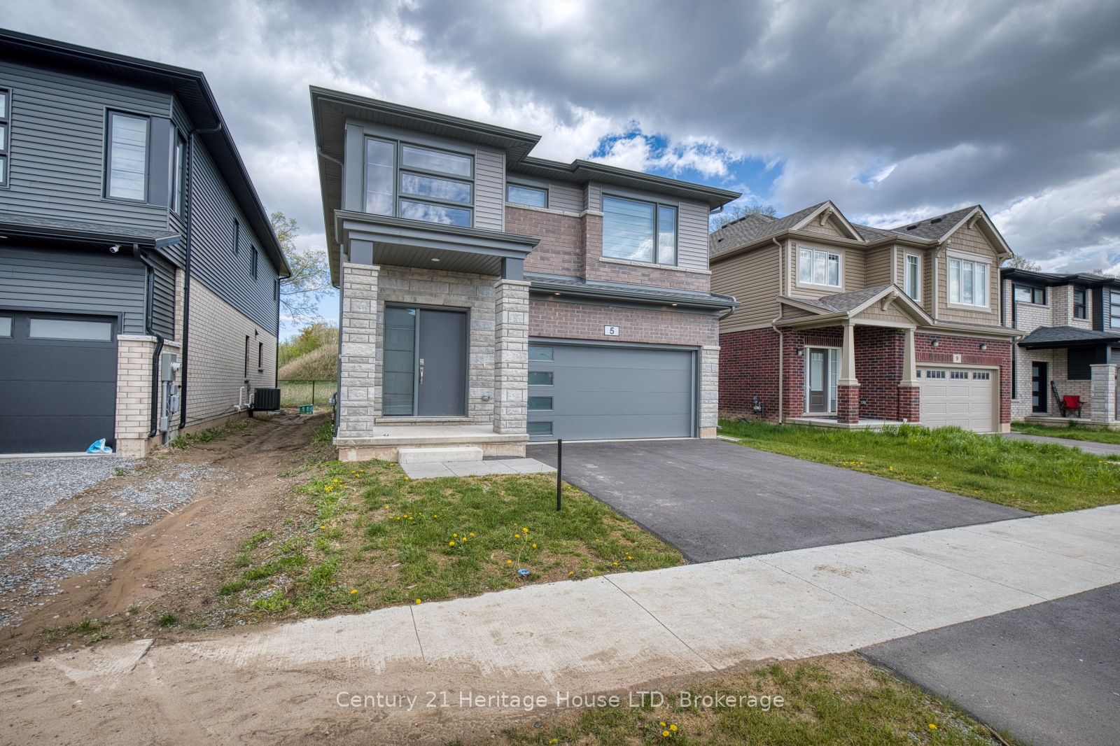 Additional image 3 of 5 Wilson Drive, Thorold, ON, L2V 0M3