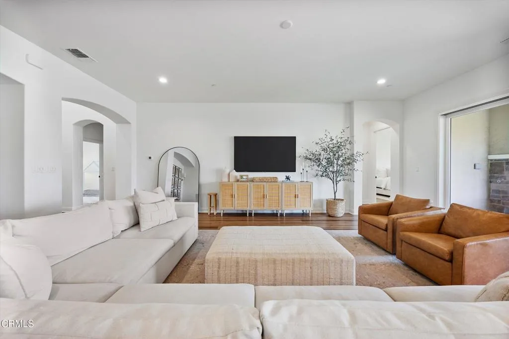 Additional image 4 of 3326 Madrone Lane, Bakersfield, CA 93311