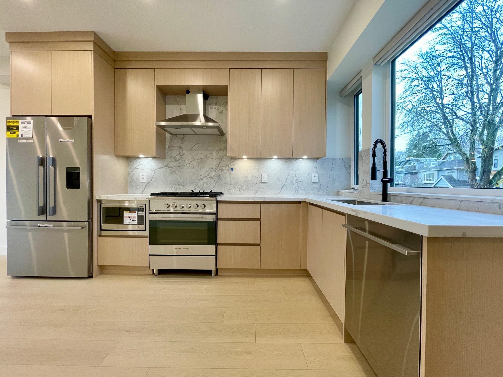 Additional image 4 of 162 43rd Avenue E, Vancouver, BC, V5W 1S9