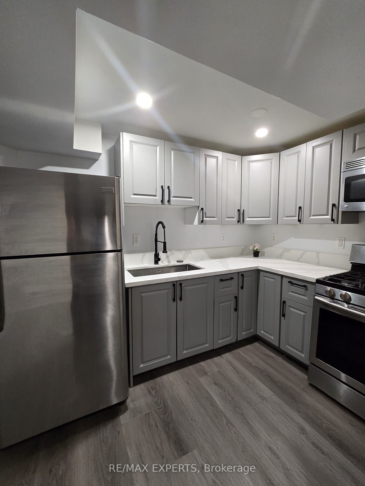 3925 Beechnut Row, Mississauga, ON, L5N 6X3