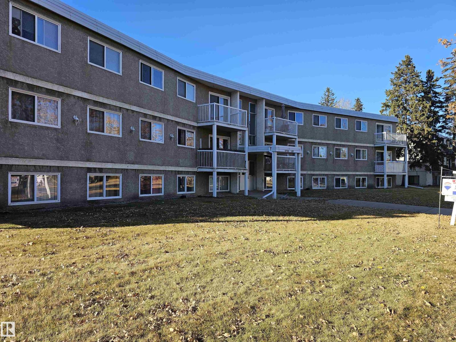 206-8930 149 Street NW, Edmonton, AB, T5R1B8