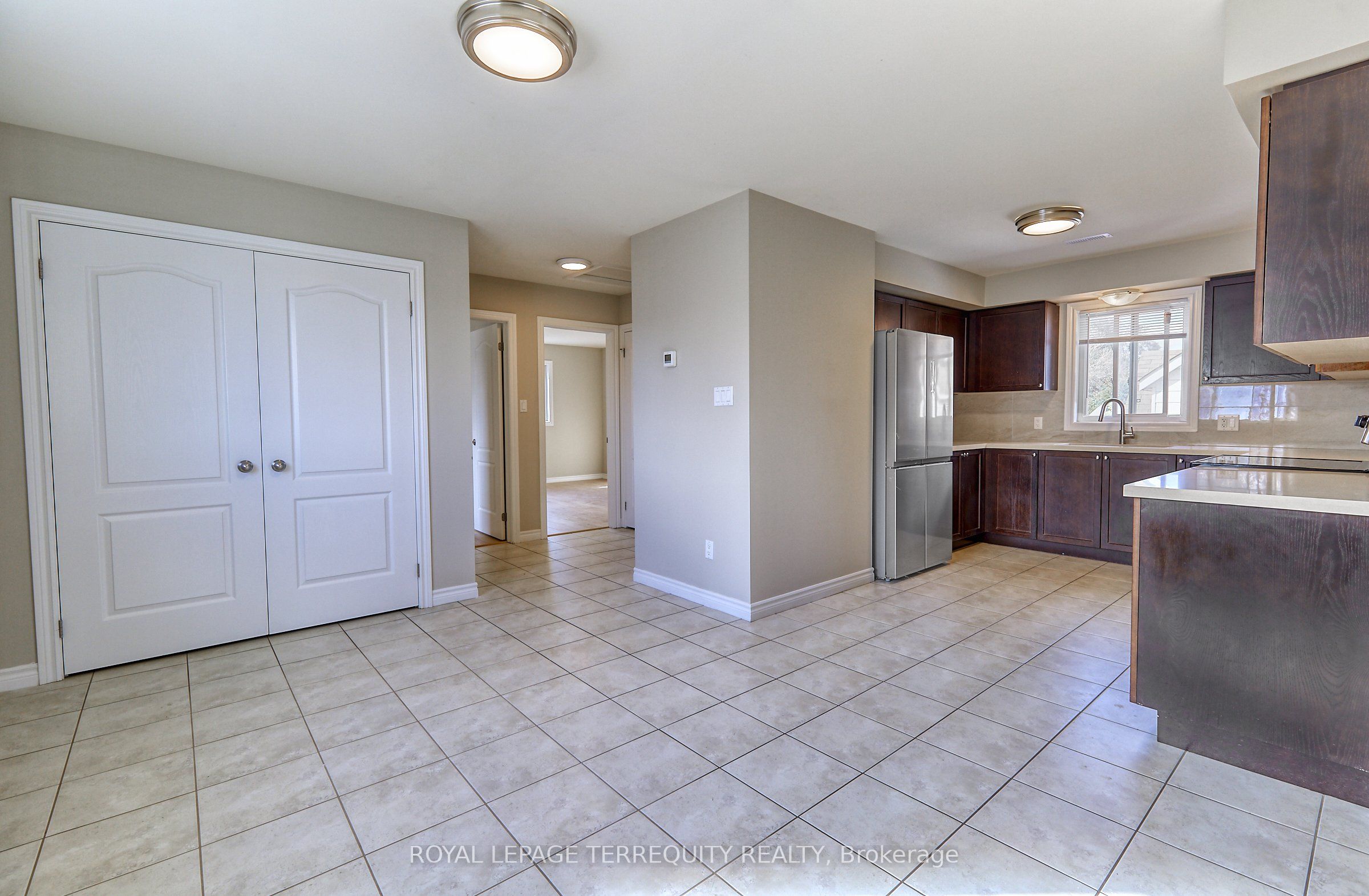 Additional image 4 of 2-556 Park Road S, Oshawa, ON, L1J 4J5