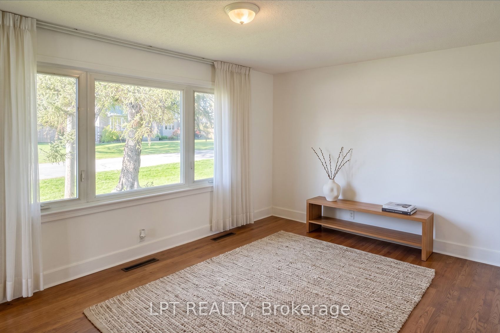 Additional image 4 of 1745 Ortona Avenue, Ottawa, ON, K2C 1W8