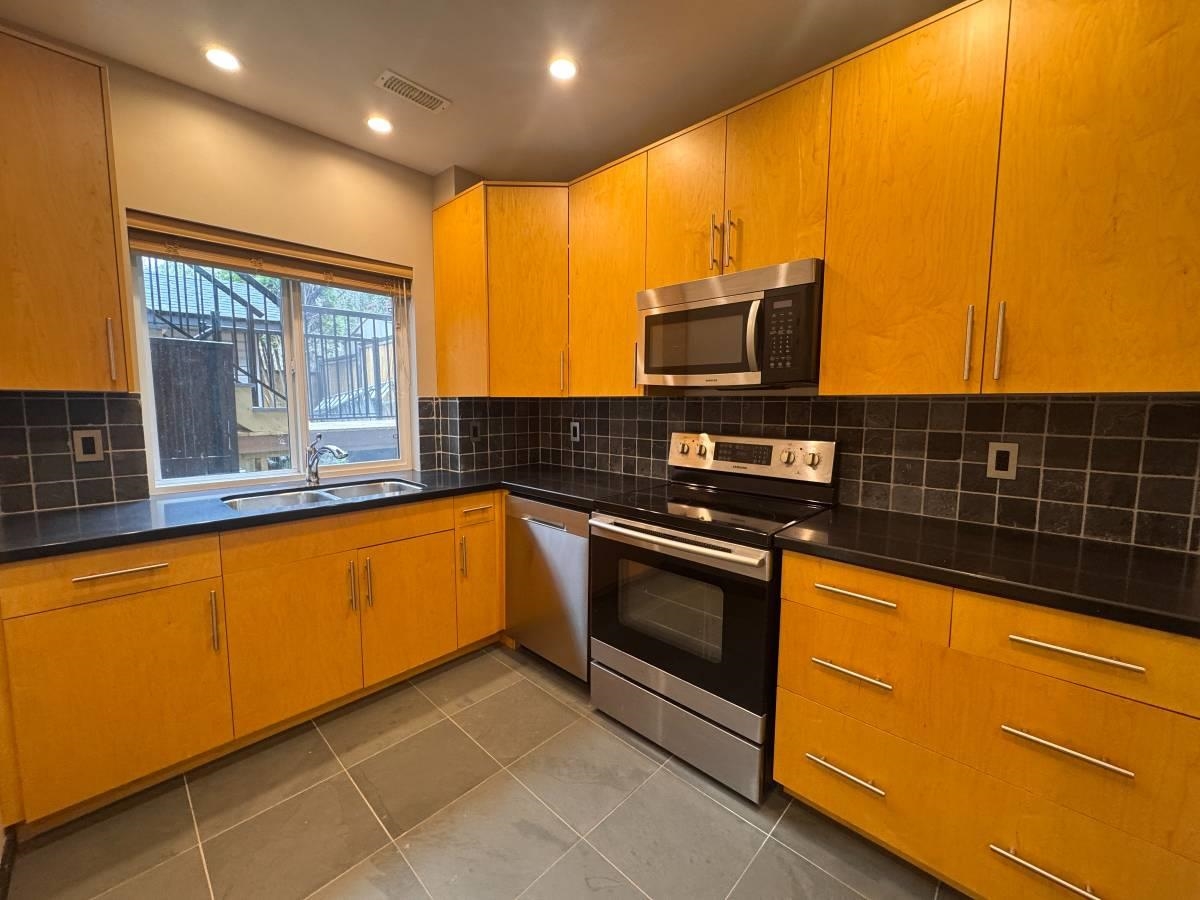 Additional image 2 of Suite-22831 Foreman Dr , Maple Ridge, BC, V4R 2X3