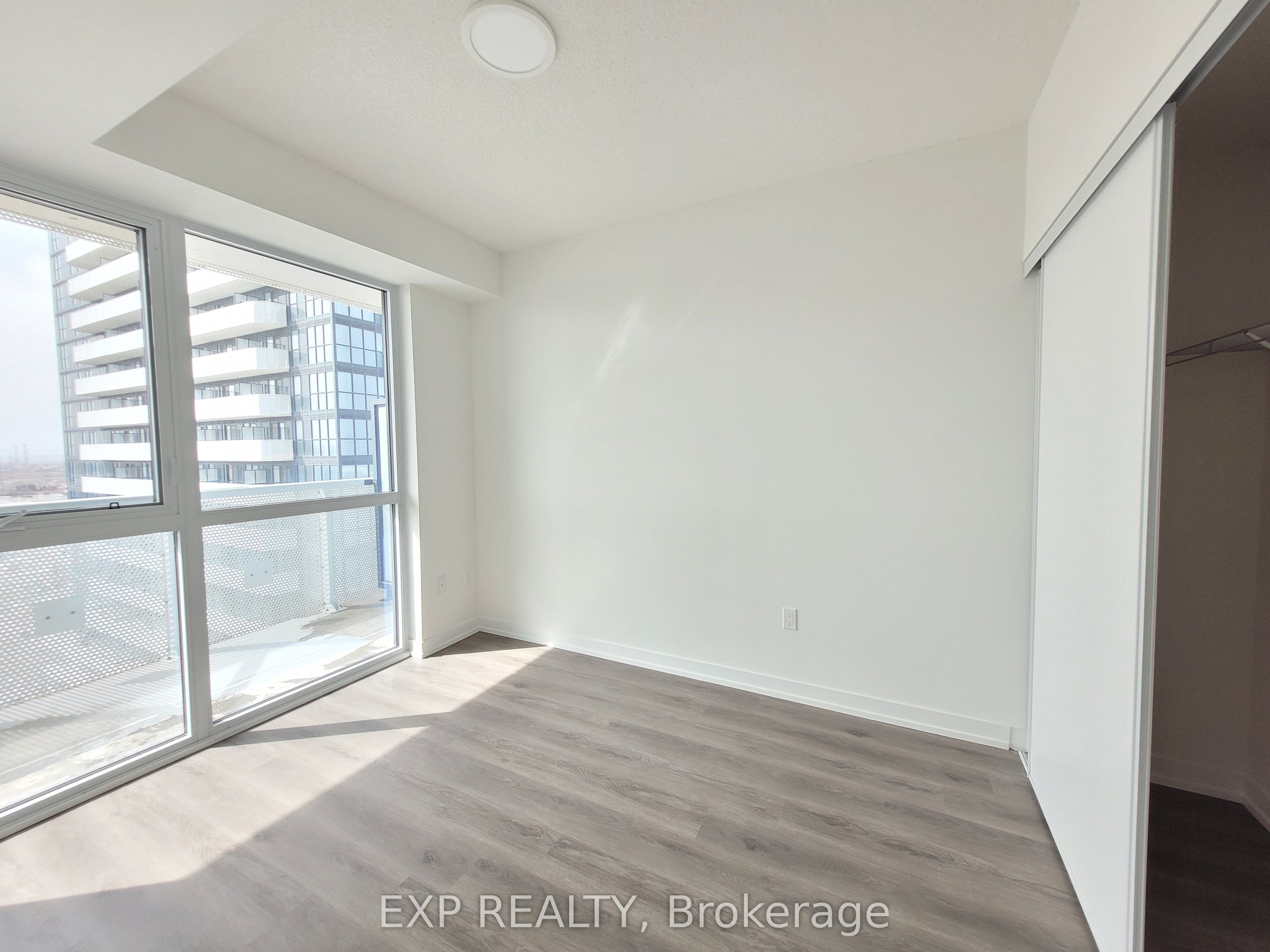 Additional image 2 of 1005-225 Commerce Street, Vaughan, ON, L4K 5Z7
