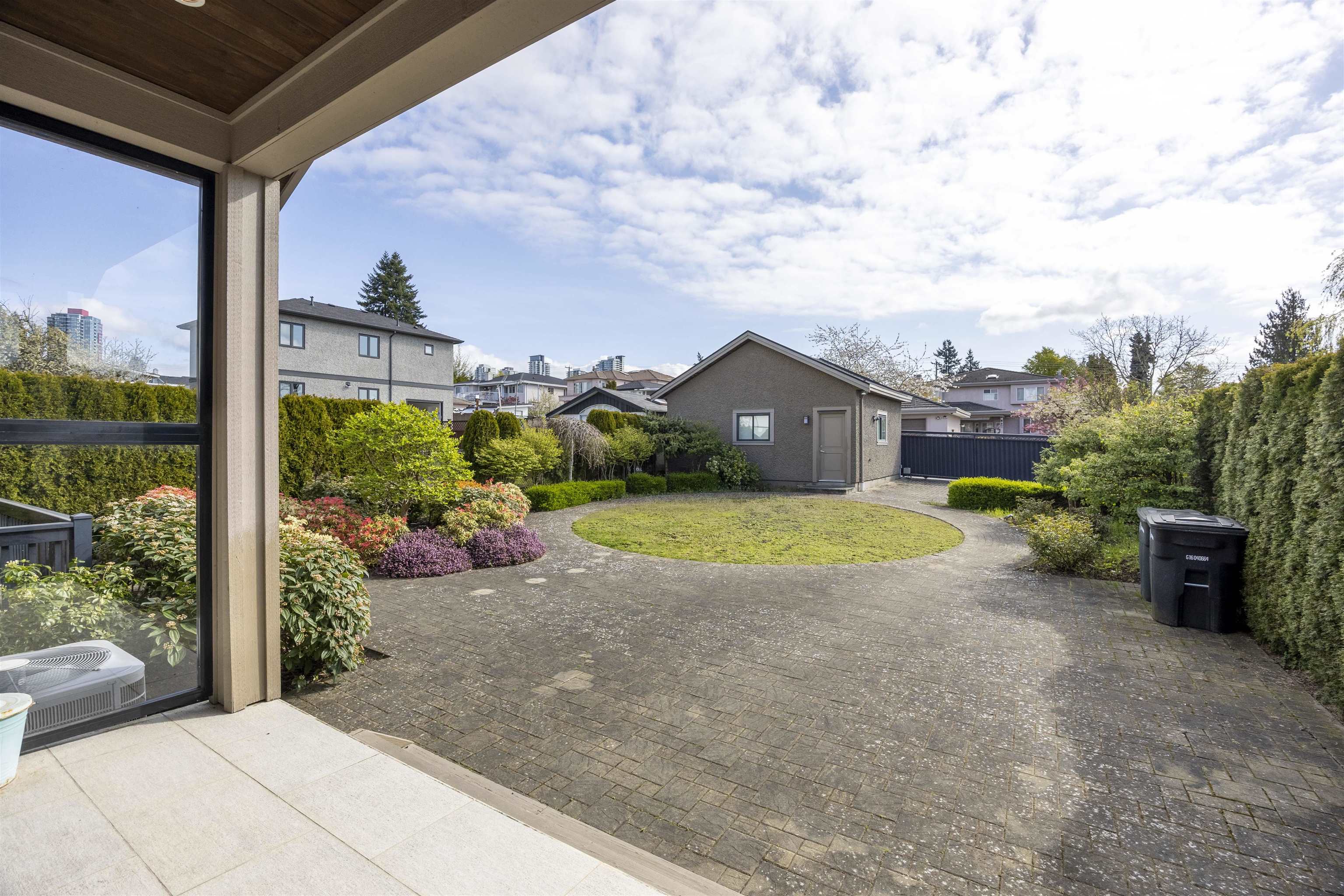 Additional image 2 of 7320 Dow Avenue, Burnaby, BC, V5J 3X4