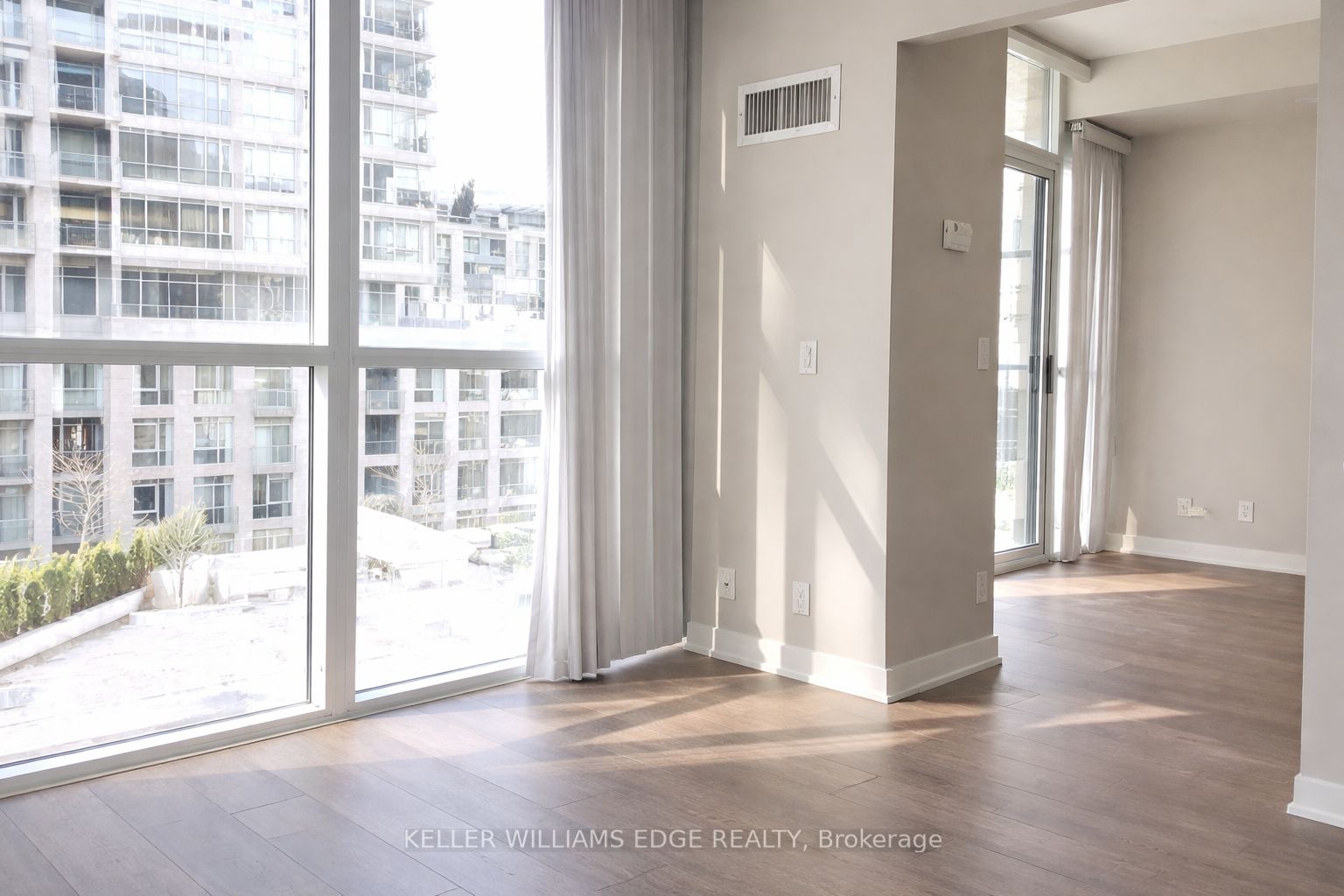 Additional image 5 of 1013-21 Nelson Street, Toronto, ON, M5V 1T8