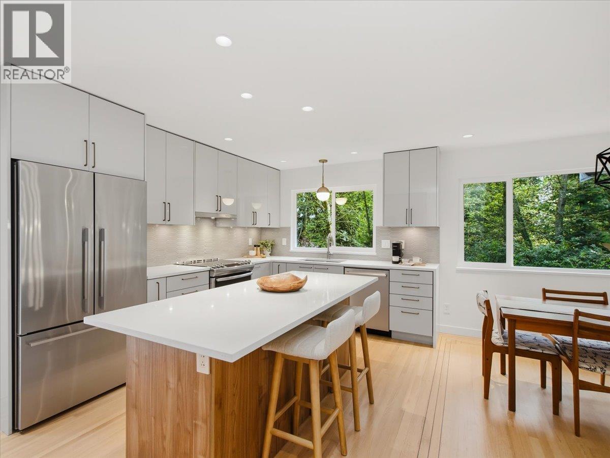 Additional image 2 of 1392 Chamberlain Drive, North Vancouver, BC, V7K 1P6