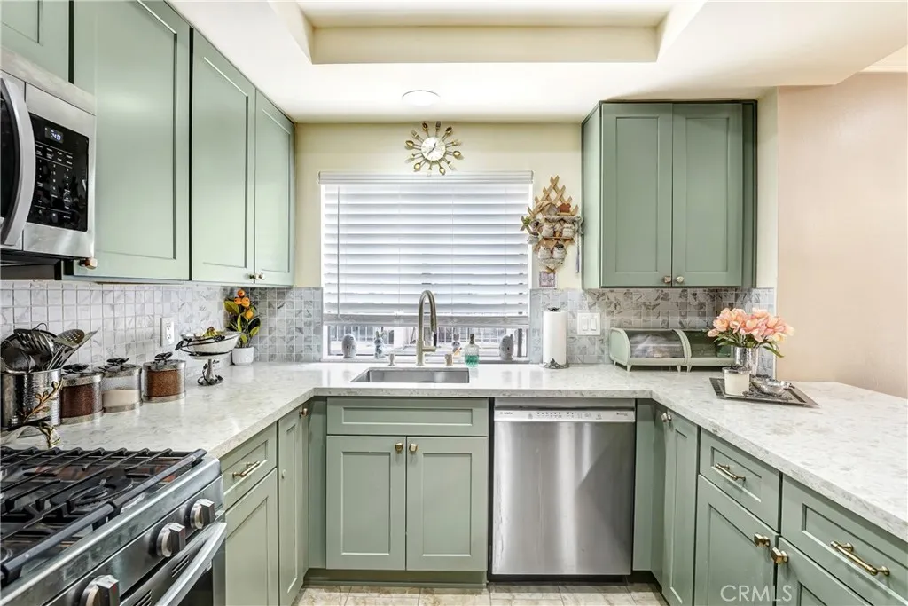 Additional image 16 of 20737 Roscoe Boulevard Unit 203, Winnetka, CA 91306