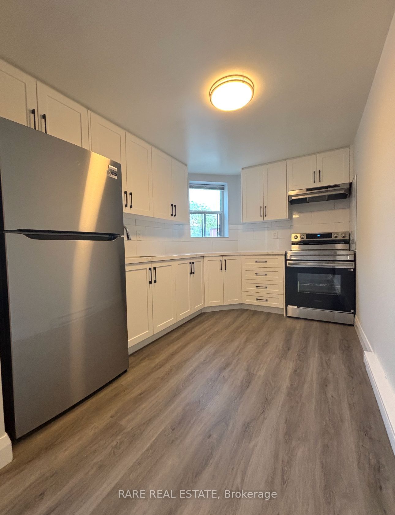 4-99 Bellevue Avenue, Toronto, ON, M5T 2N8