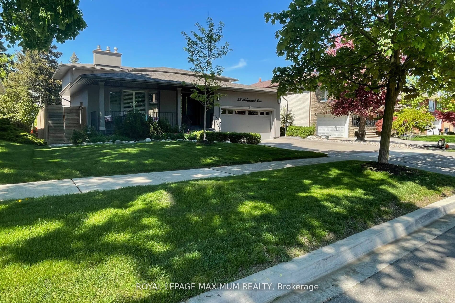 55 Ashmount Crescent, Toronto, ON, M9R 1C9 photo 2