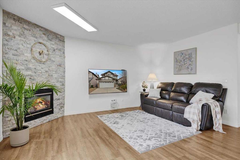 Additional image 6 of 1009 Channelside Way SW, Airdrie, AB, T4B 3H9