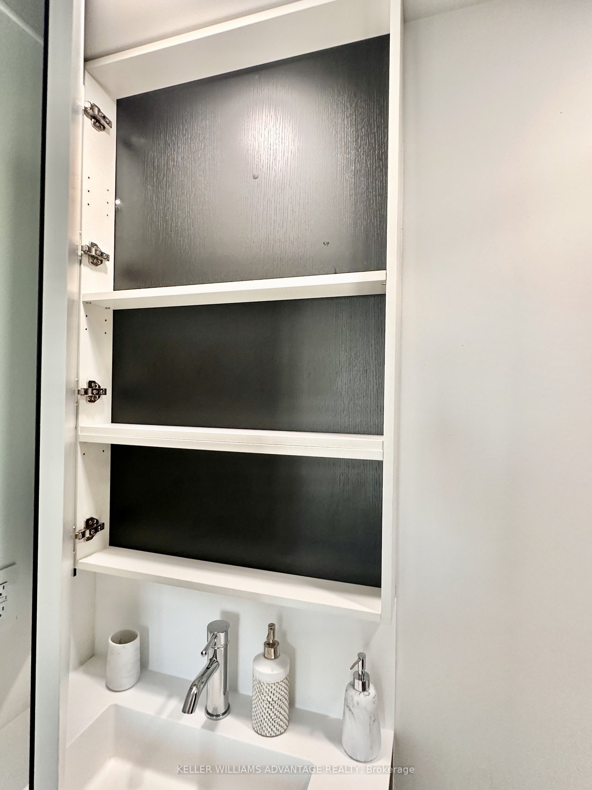 Additional image 5 of 802-20 Edward Street, Toronto, ON, M5G 0C5