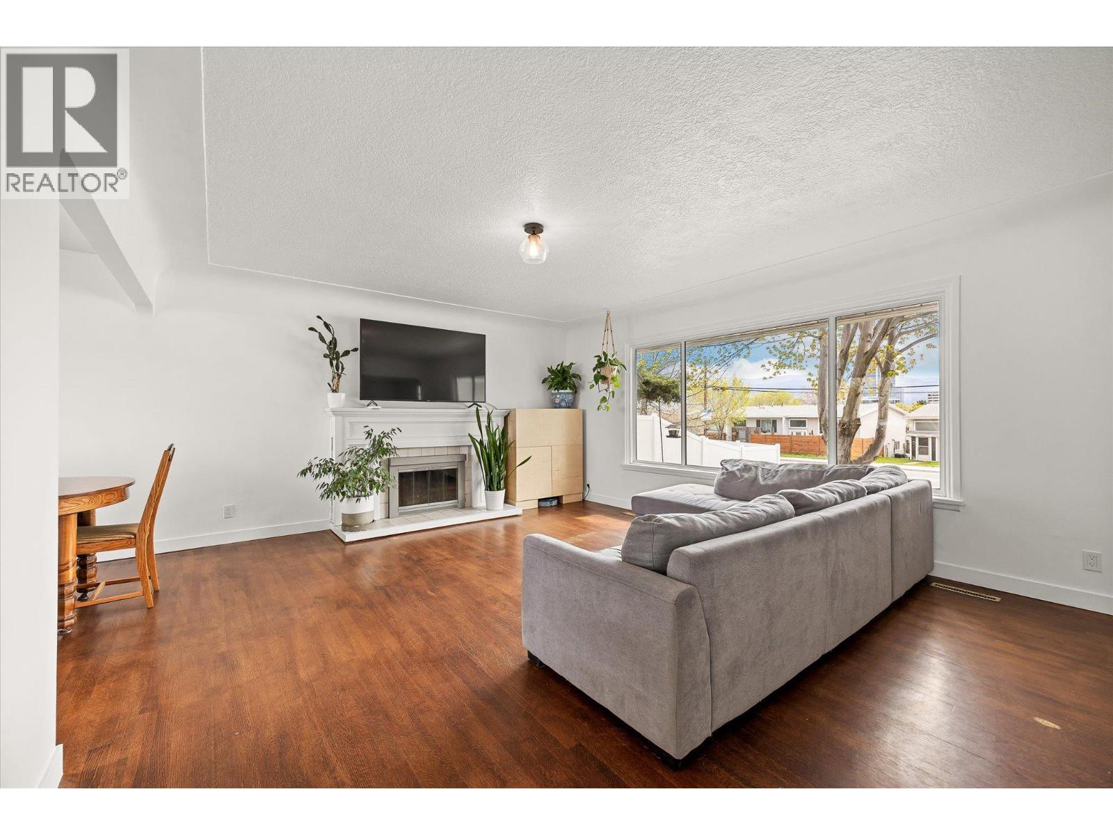 Additional image 6 of 1614 Bernard Avenue, Kelowna, BC, V1Y6R9