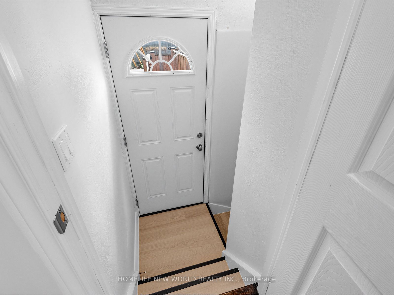 Additional image 6 of Lower-41 Binswood Avenue, Toronto, ON, M4C 3N6