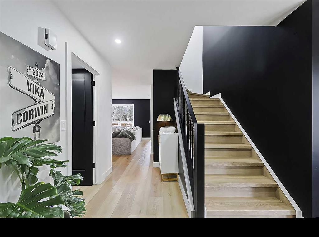 Additional image 3 of 129 Sundown Place SE, Calgary, AB, T2X 3B7