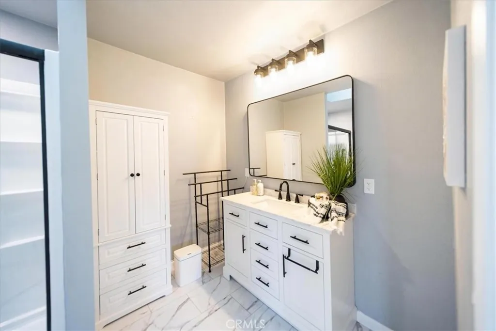 Additional image 66 of 30040 Spray Dr, Canyon Lake, CA 92587