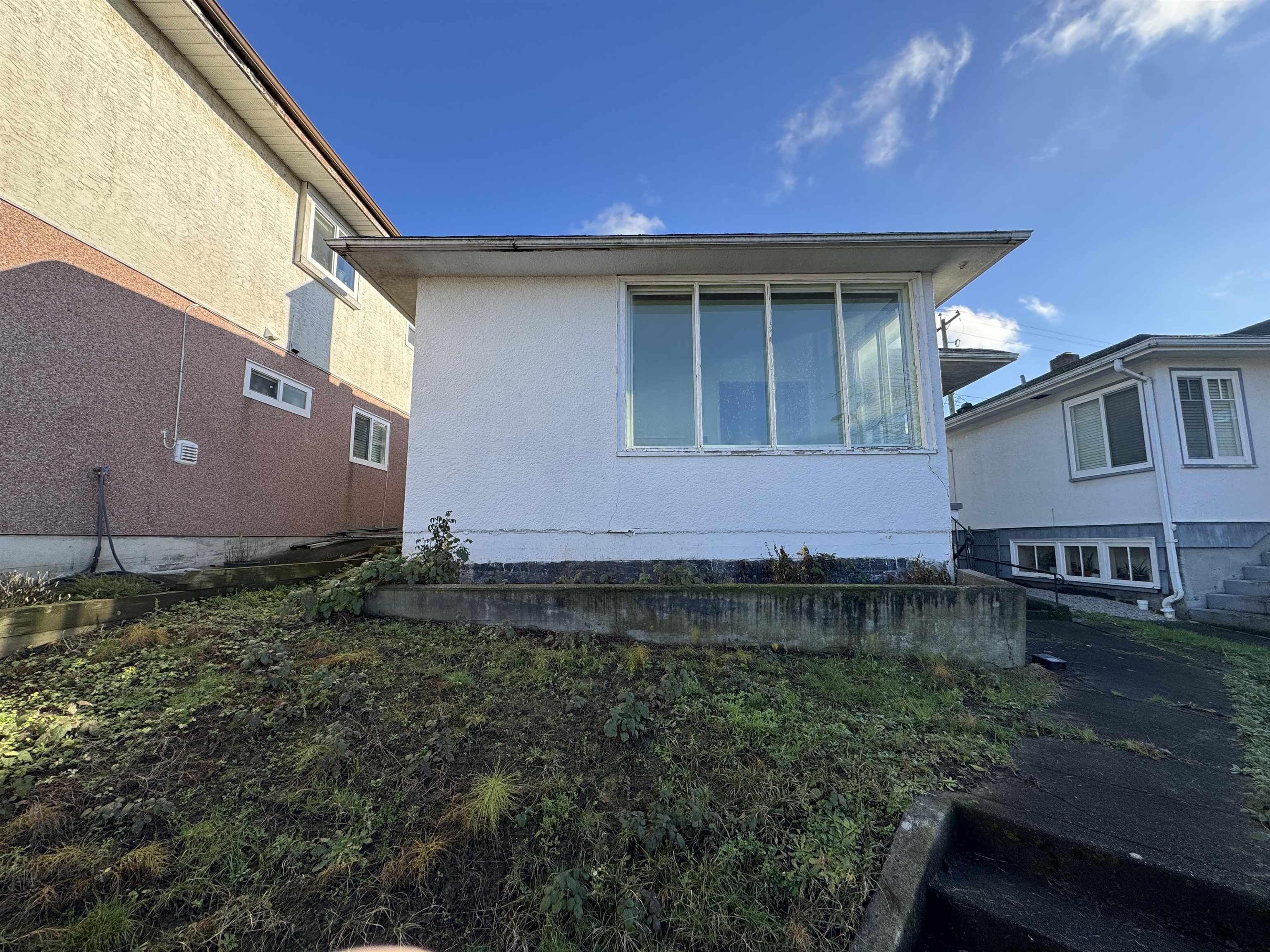 7654 Fraser Street, Vancouver, BC, V5X 3W8