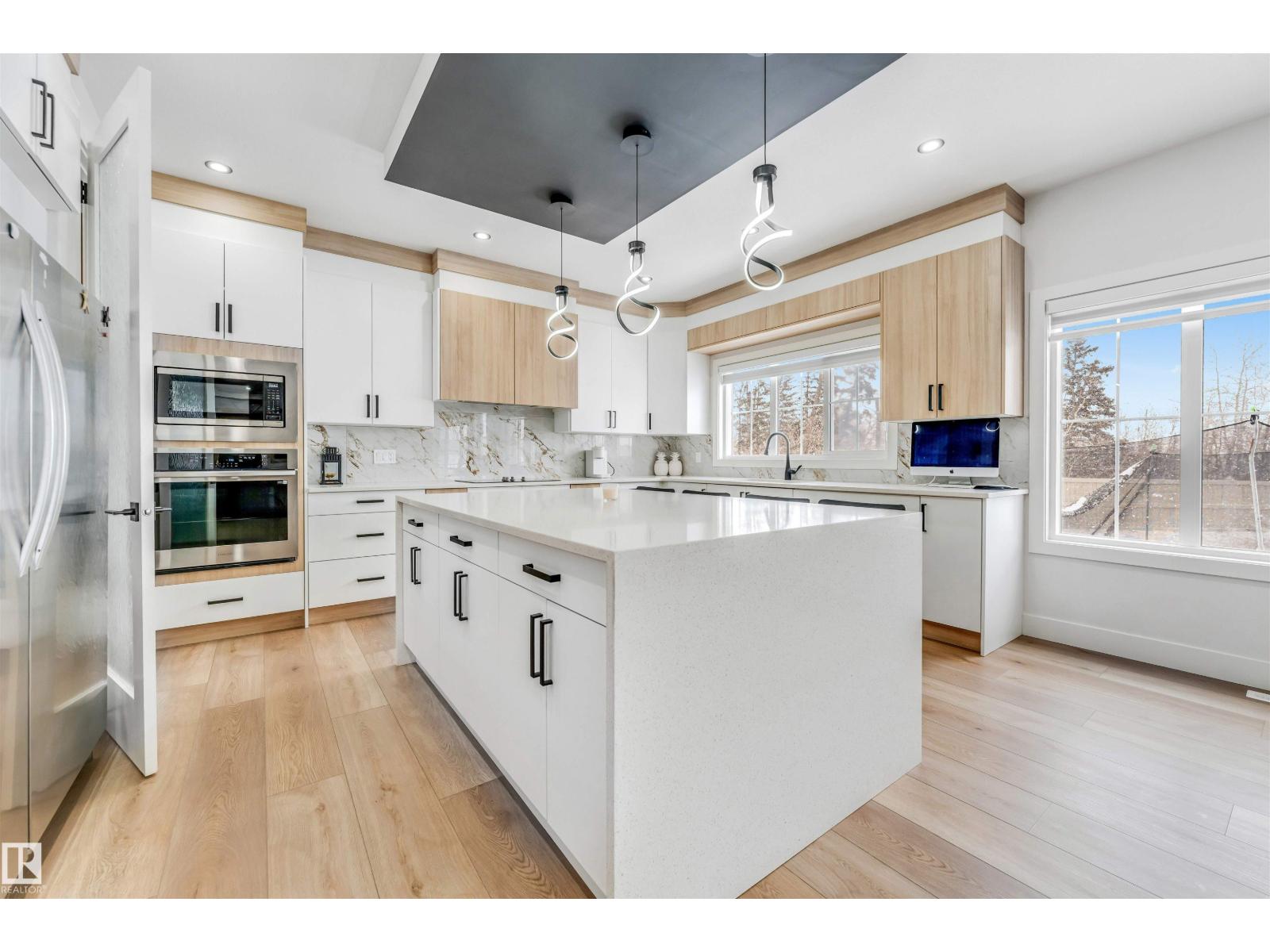 Additional image 4 of 304 33 Avenue NW, Edmonton, AB, T6T2V8