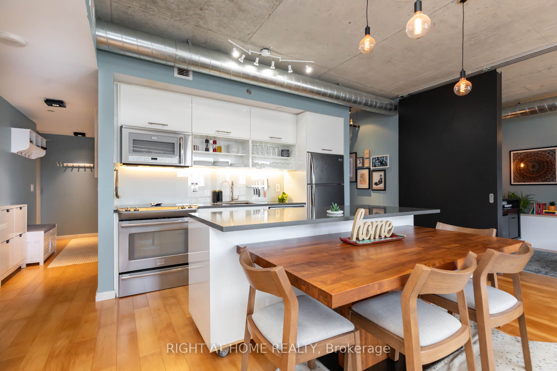 508-32 Trolley Crescent, Toronto, ON, M5A 0E8 photo 3