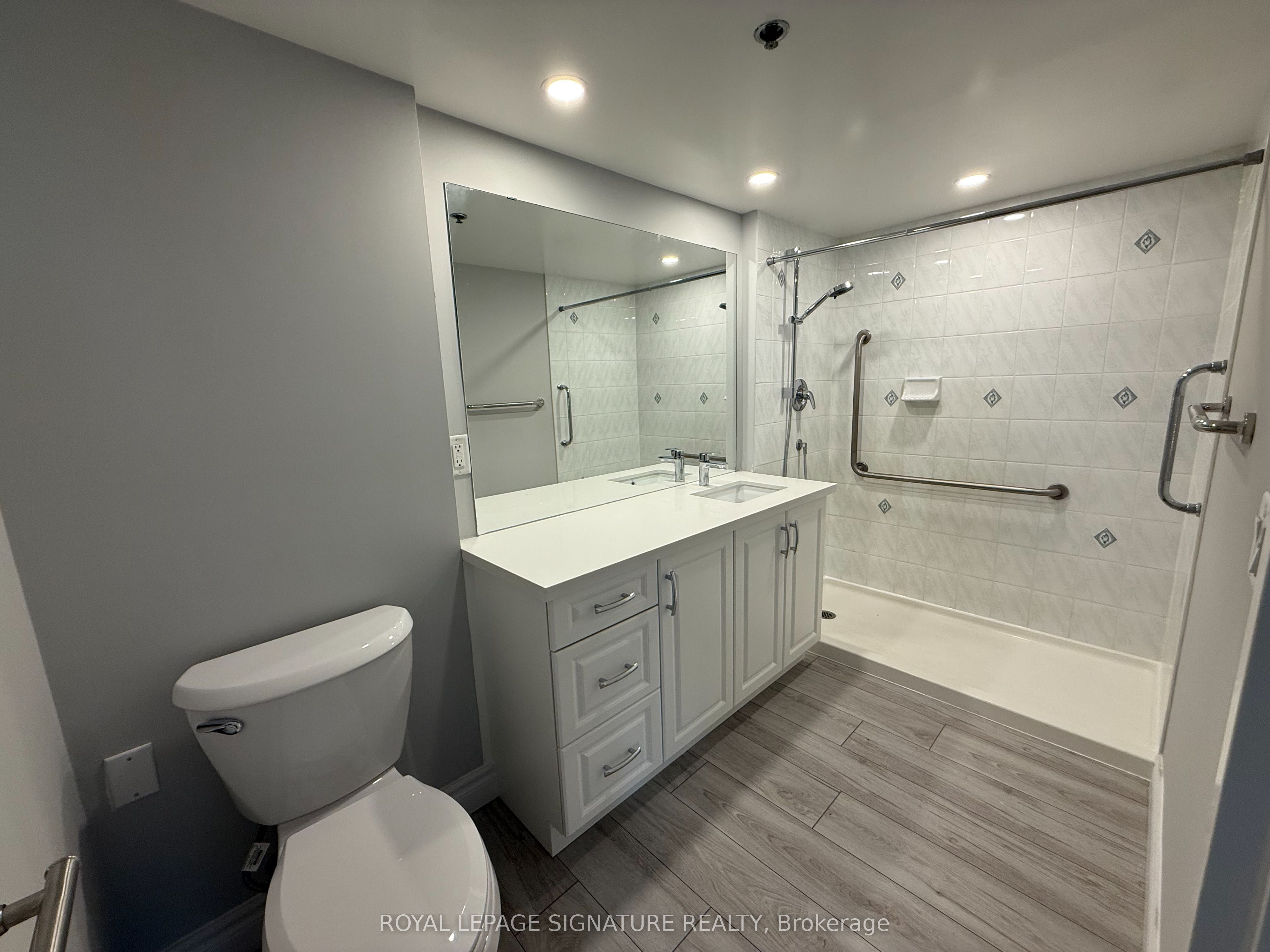 Additional image 5 of 605-2 Neptune Drive, Toronto, ON, M6A 3E6