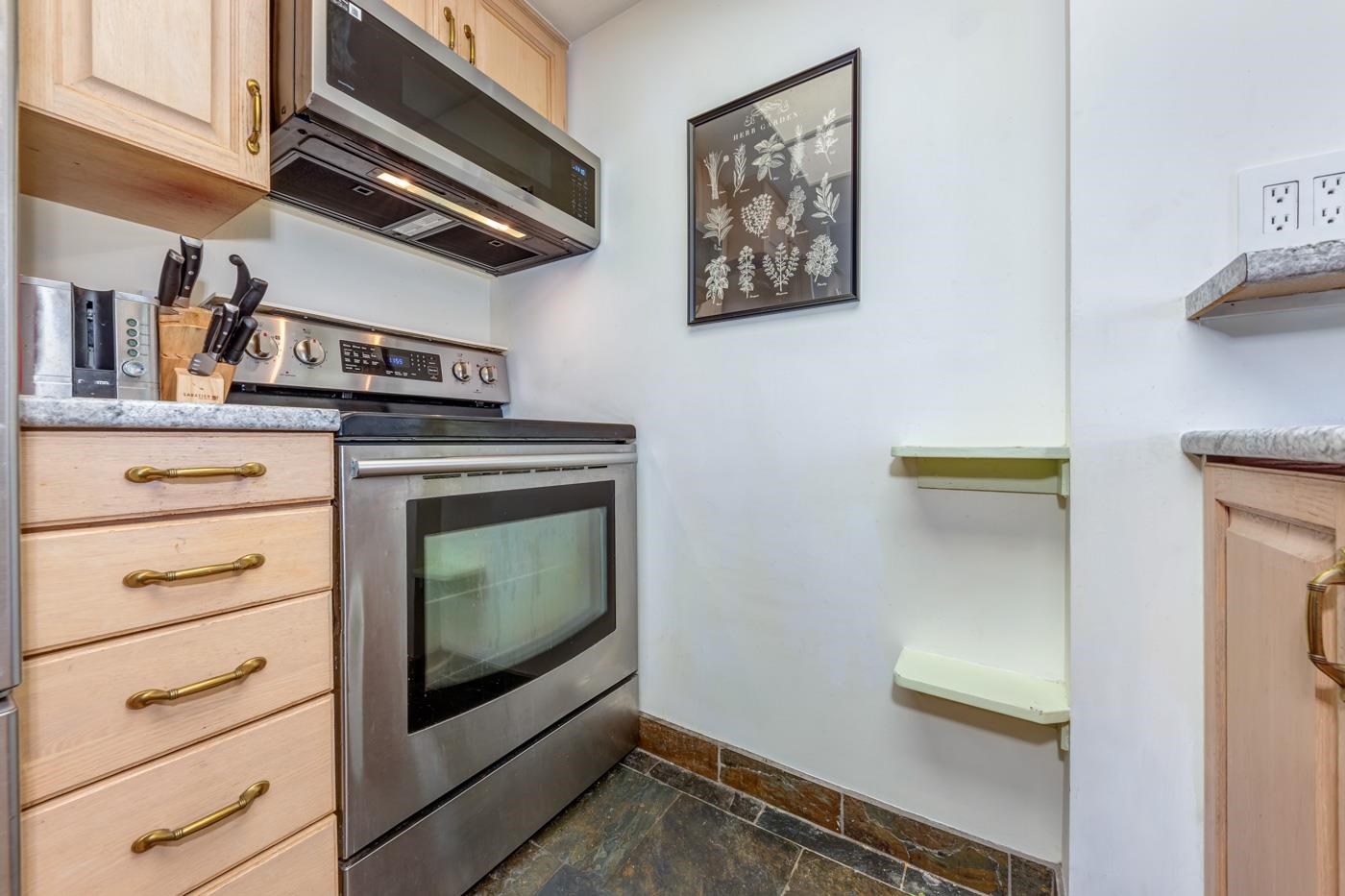 Additional image 5 of 414-4809 Spearhead Drive, Whistler, BC, V0N 1B0