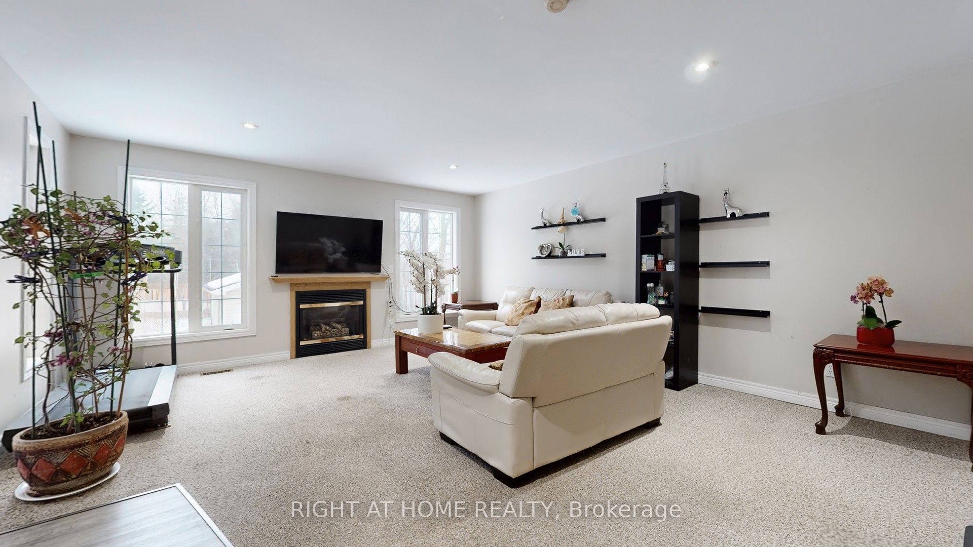 301 Garner Road E, Hamilton, ON, L9G 3K9 photo 3