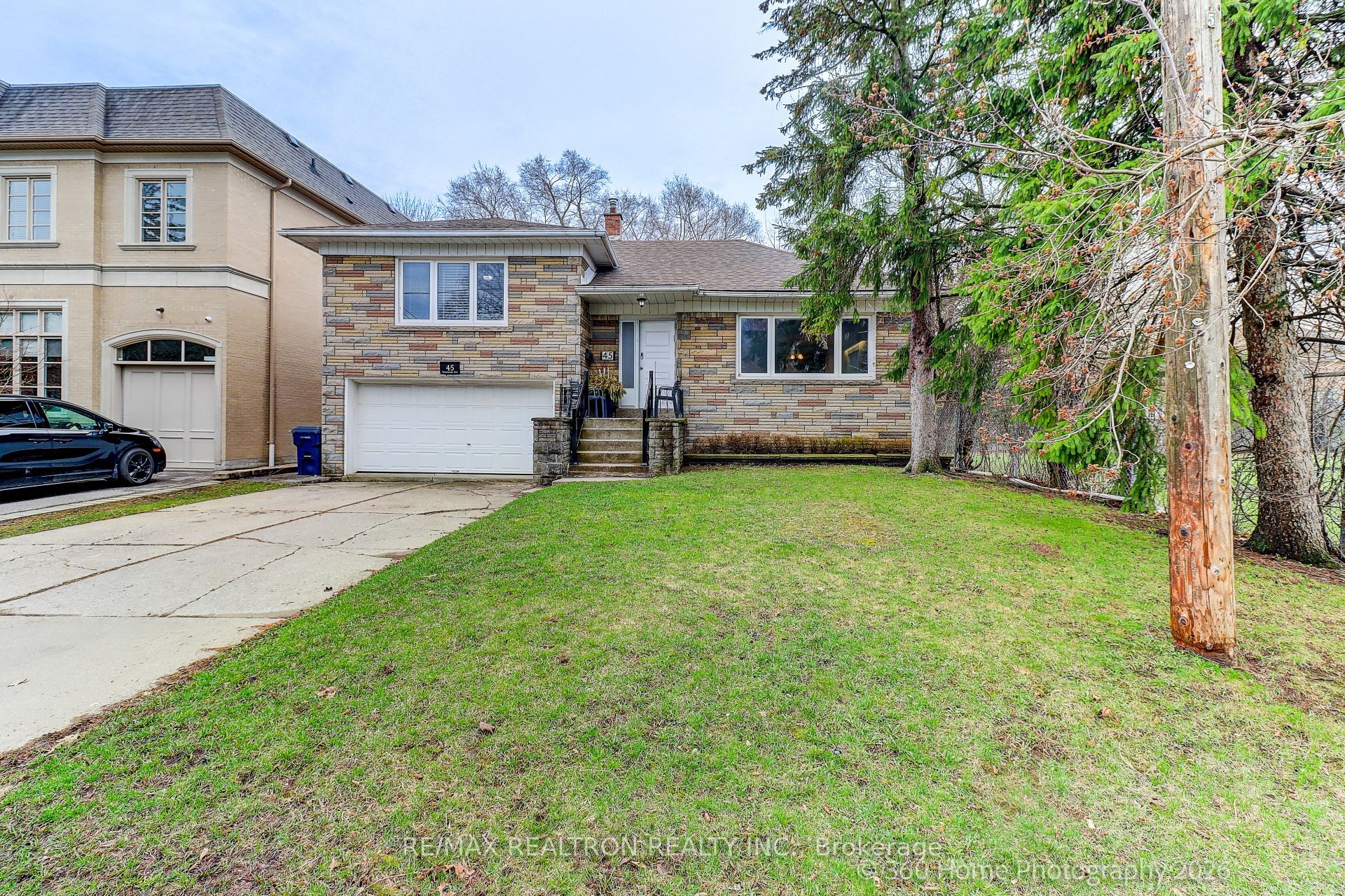 45 Frontenac Drive, Toronto, ON, M5N 1Z6