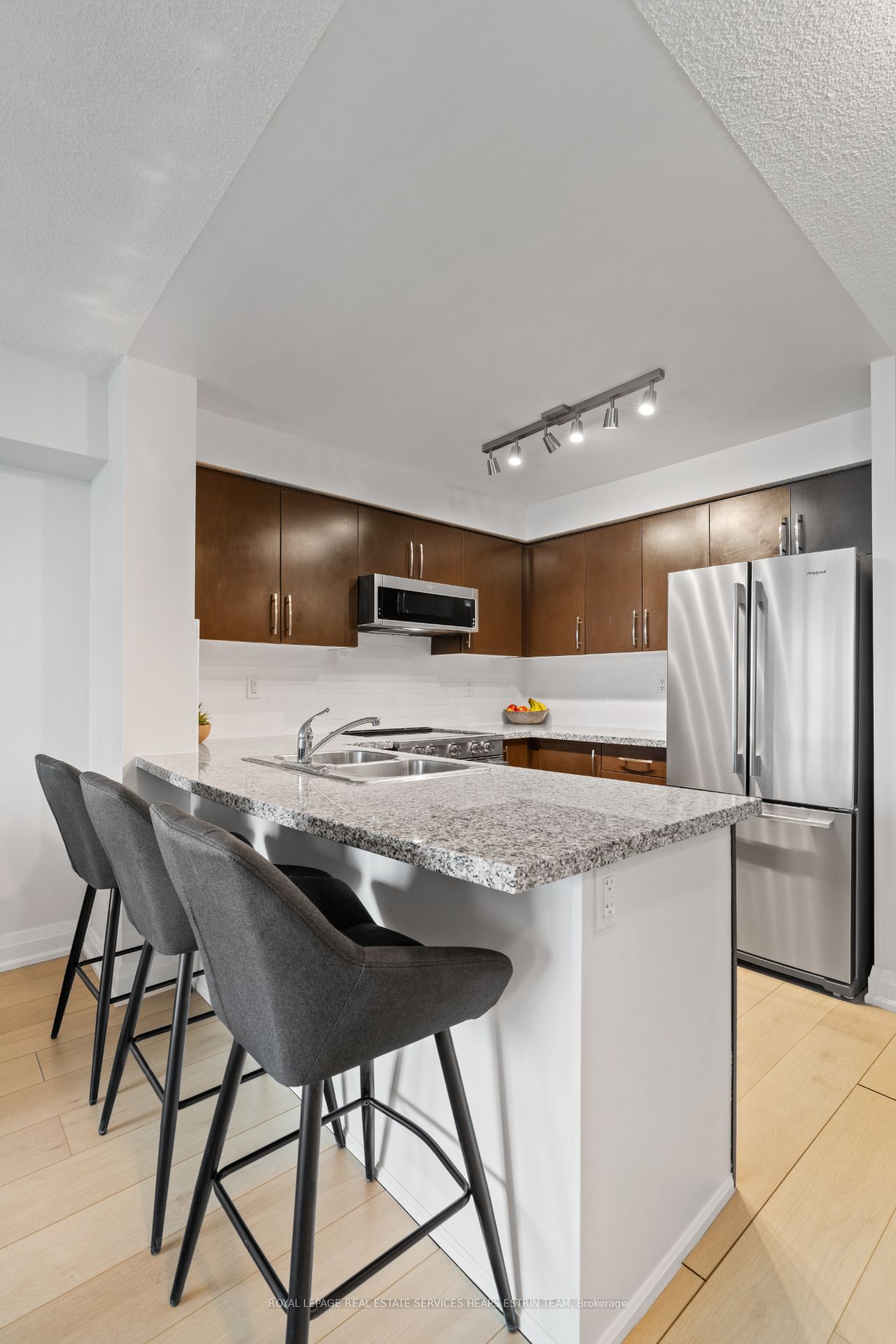 Additional image 6 of 606-3 Michael Power Place, Toronto, ON, M9A 0A2