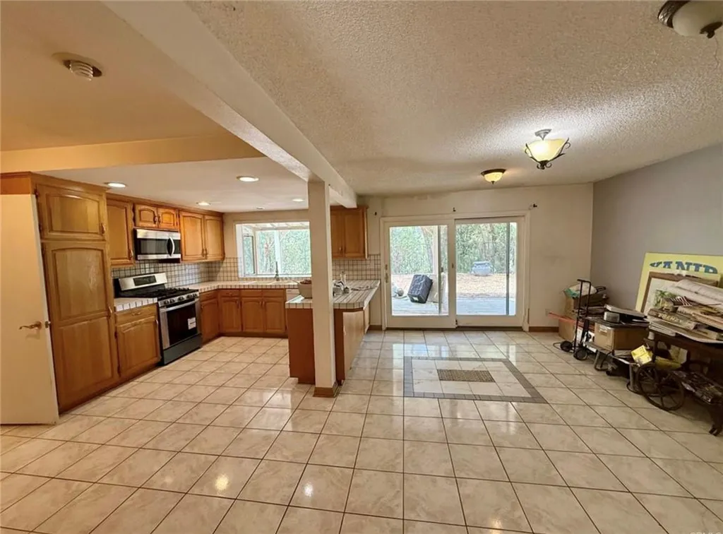 Additional image 5 of 6618 Smoke Tree Avenue, Oak Park, CA 91377