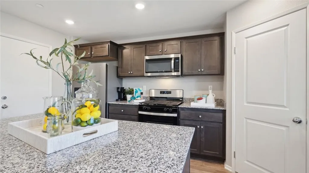Additional image 4 of 31134 Rosebud Drive, Winchester, CA 92596