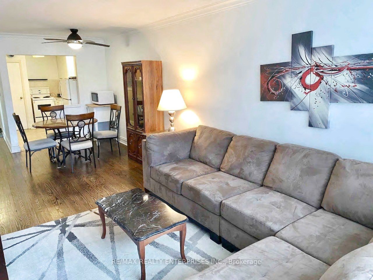 2-297 Lakeshore Road E, Mississauga, ON, L5G 1H3