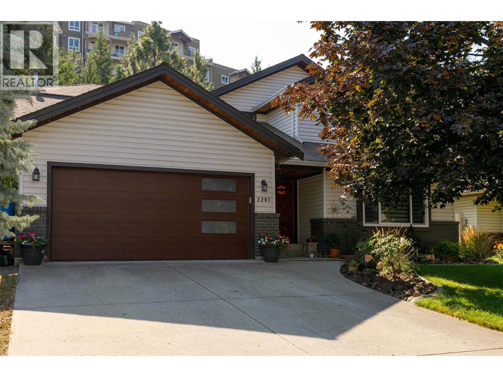 Additional image 3 of 2207 Shannon Ridge Drive, West Kelowna, BC, V4T2L1