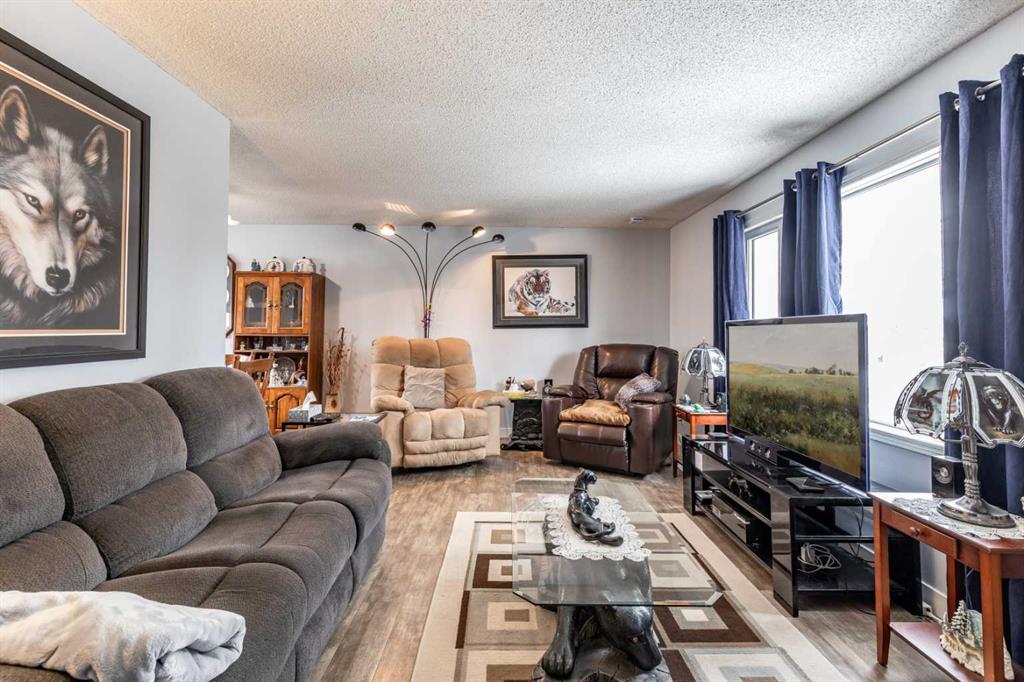 Additional image 4 of 2405 16 Avenue SE, Medicine Hat, AB, T1A 3T5