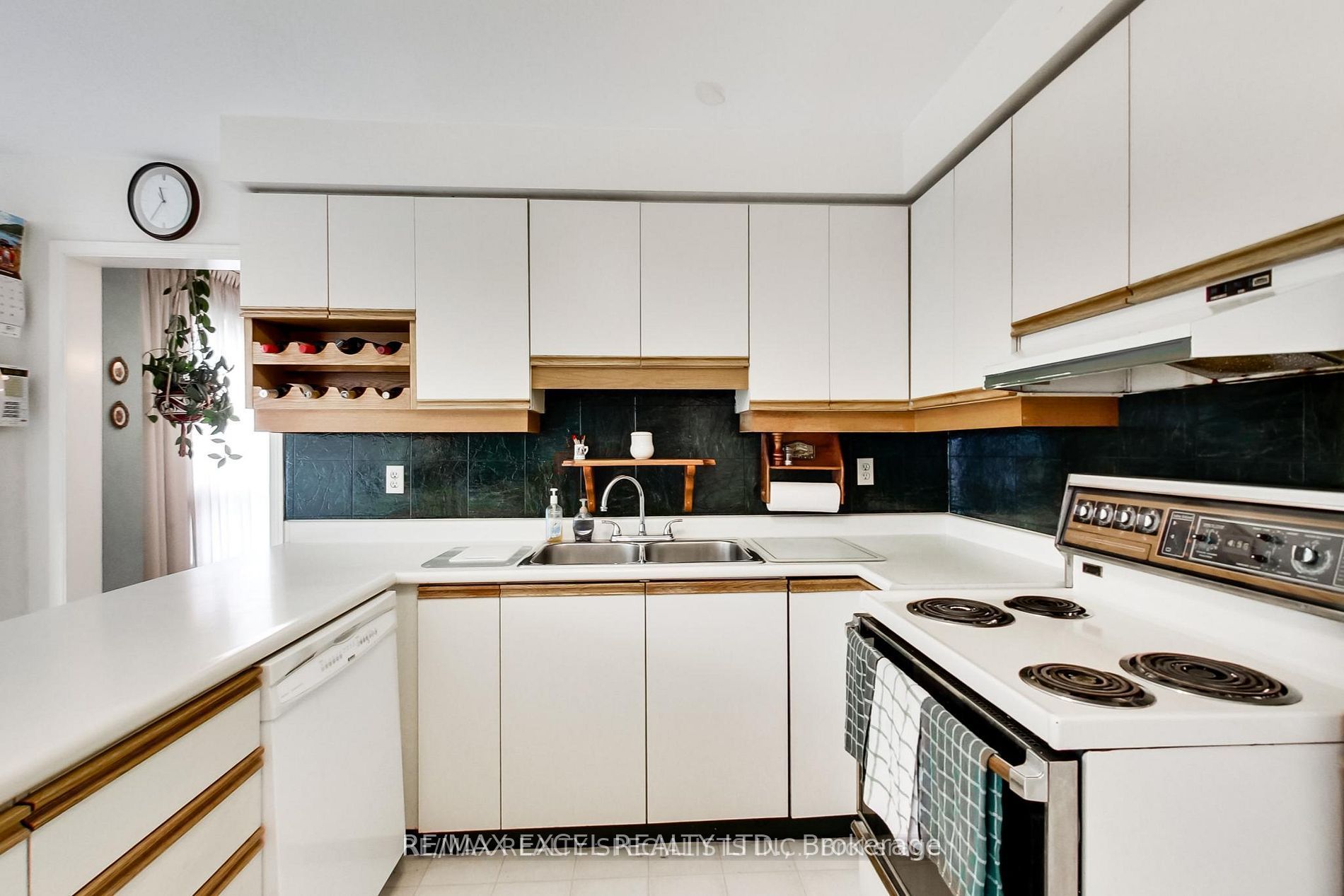 Additional image 5 of 1474 Bough Beeches Boulevard, Mississauga, ON, L4W 2B9