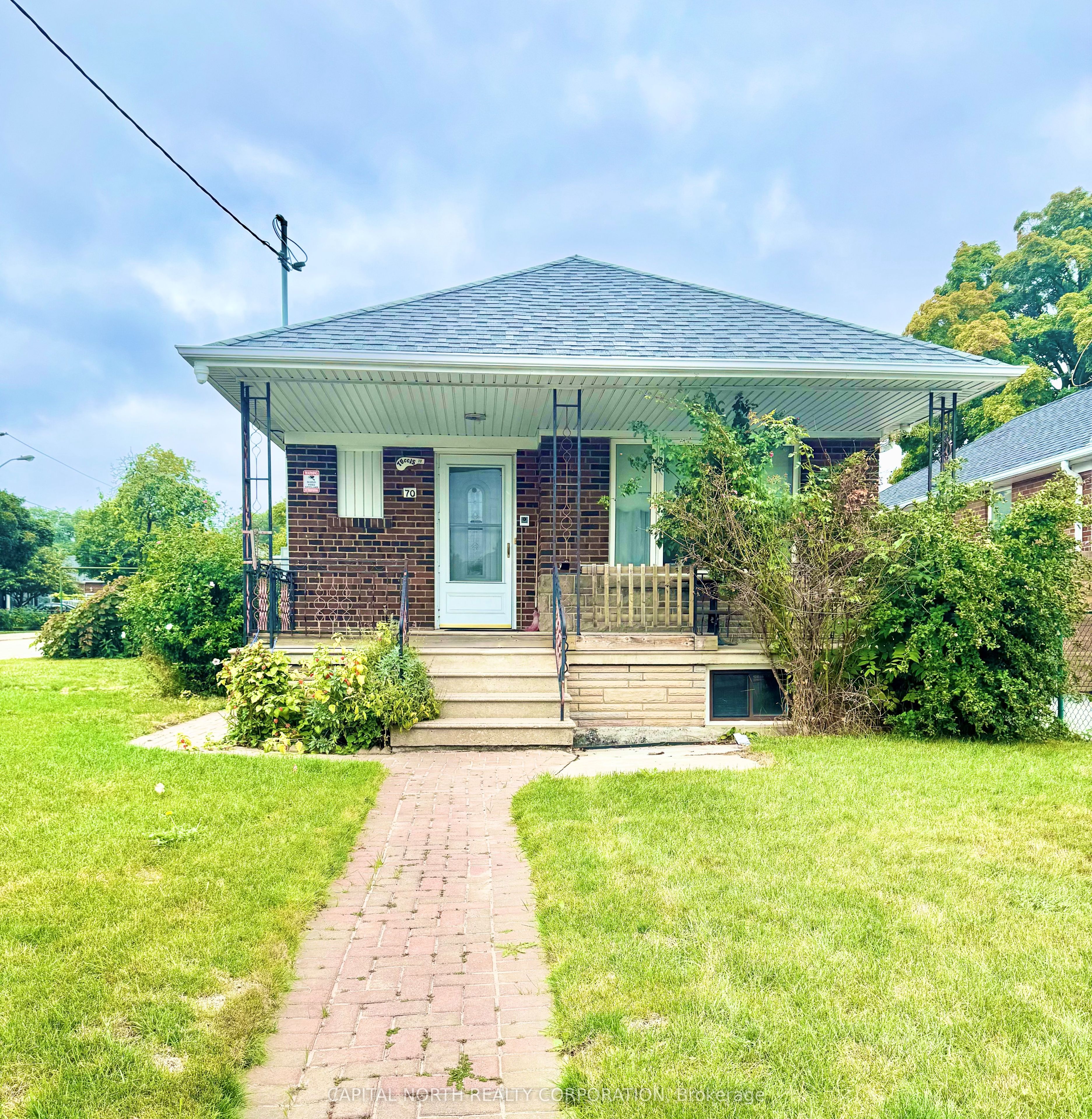70 Beechborough Avenue, Toronto, ON, M6M 1Z5