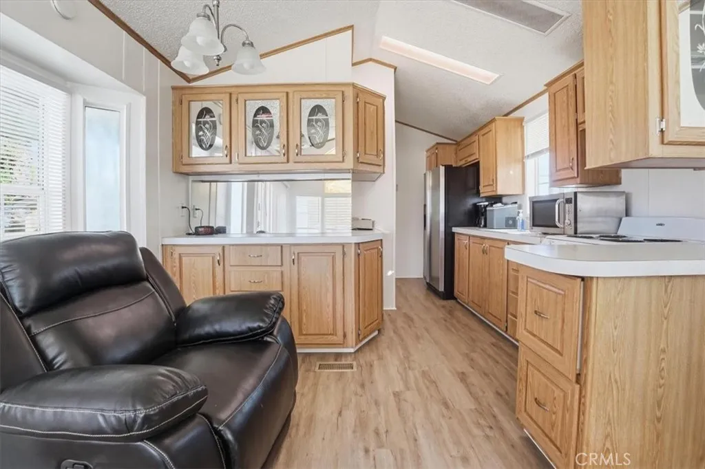 Additional image 15 of 1295 S Cawston Ave Unit 11, Hemet, CA 92545